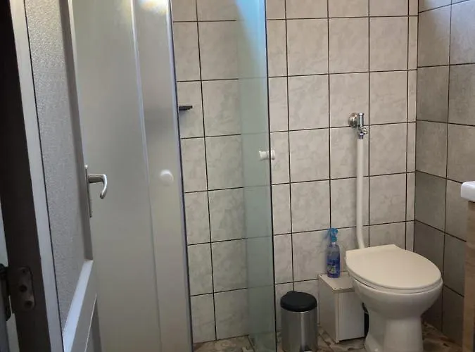 Daire Zoeldike Vendeghaz *