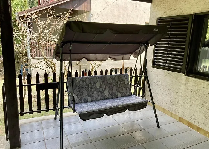 Zoeldike Vendeghaz * Tiszafüred